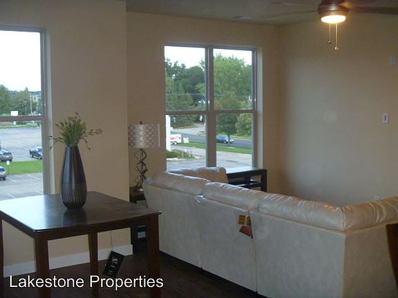 4th image of 5020 Farwell St APT 202