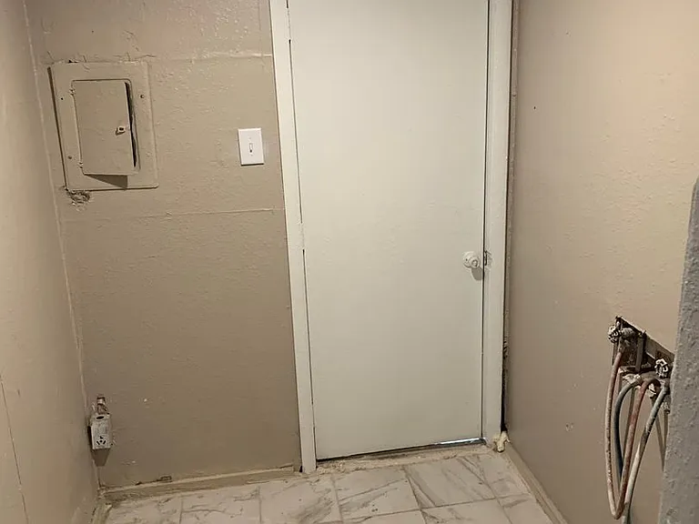754 S 2nd St — Photo 5