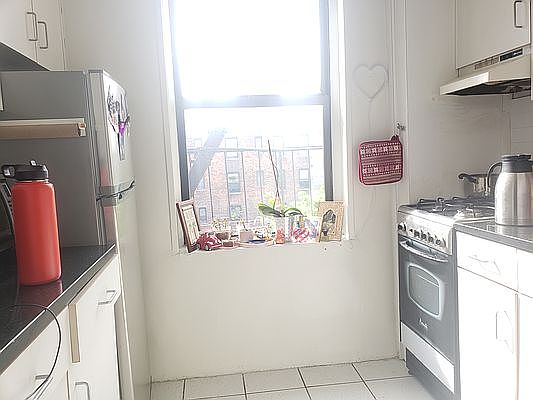 4th image of 517 W 113th St #8N