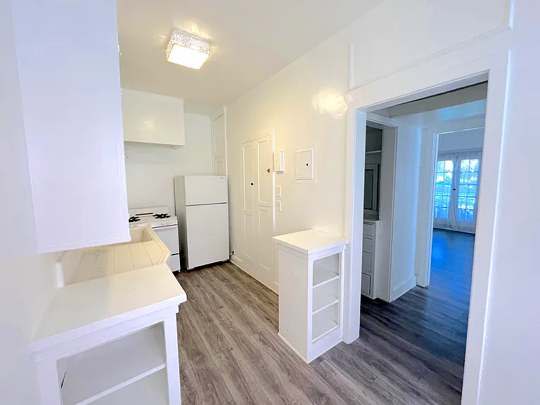 4604 Los Feliz Blvd #101 — Photo 9