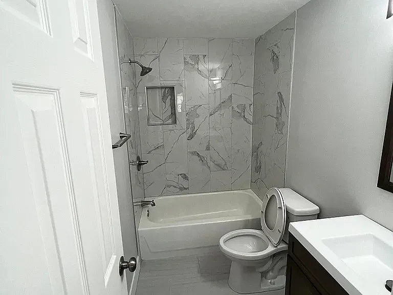 9240 King Way — Photo 8