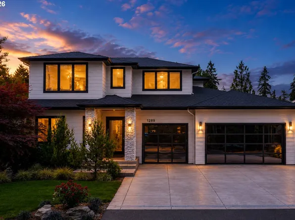 1289 Chandler Rd, Lake Oswego, OR 97034
