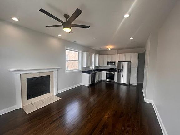 3rd image of 6425 S Maryland Ave APT 3N