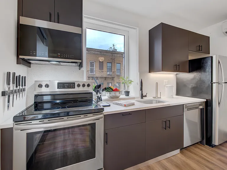 186 N 6th St #208 — Photo 1