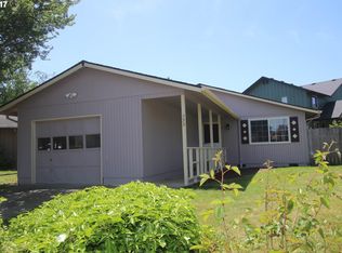 233 W F St, Creswell, OR 97426