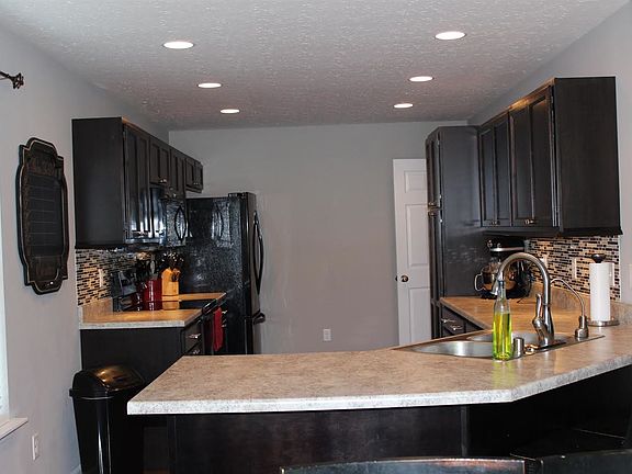 3rd image of 532 Sweet Birch Ct