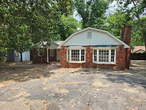 4120 Fairview Dr Photo 1
