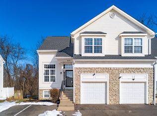 8278 Catalpa Ridge Dr, Blacklick, OH 43004