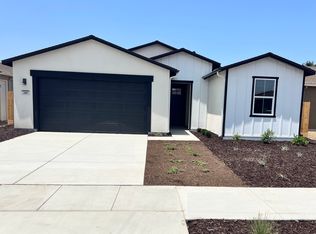 2419 N Julieann St, Visalia, CA 93291