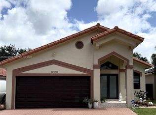 8731 NW 153rd Ter, Miami Lakes, FL 33018