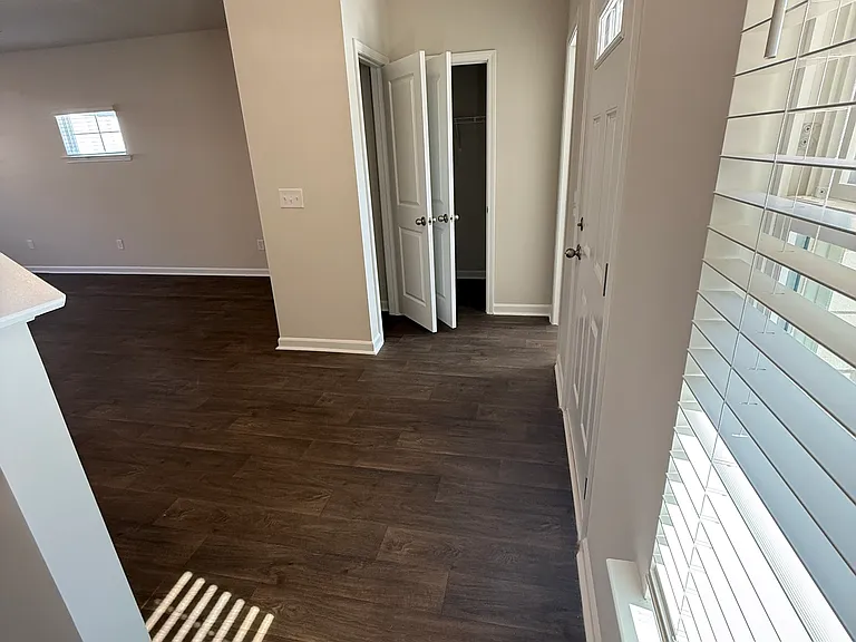 121 Pendleton Place Way — Photo 8