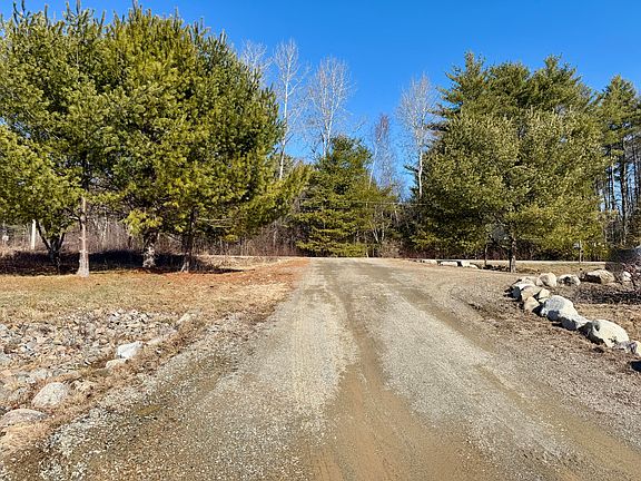 4th image of 112 River Road