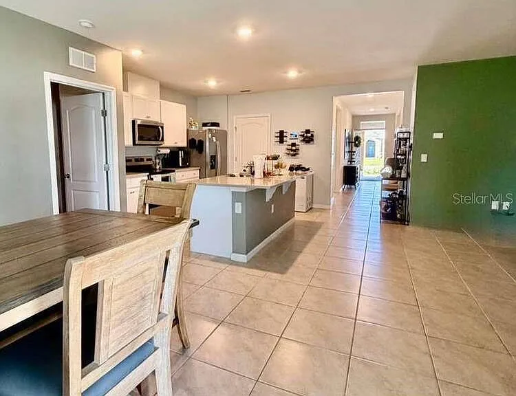 295 Taylor Groves St — Photo 10