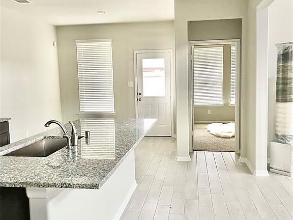 5th image of 3215 Owl Hollow Dr