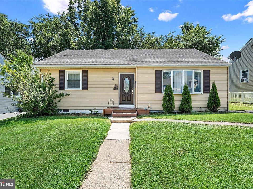 1st image of 28 Gail Rd
