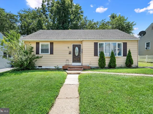 28 Gail Rd, New Castle, DE 19720