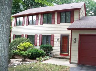 1171 Woodbridge Ln, Webster, NY 14580