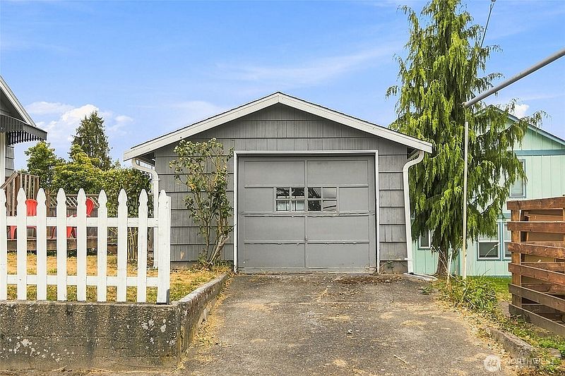 3rd image of 1912 7th Street