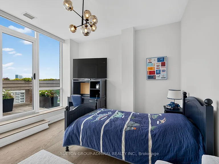 155 Saint Clair Ave W #1801 — Photo 29