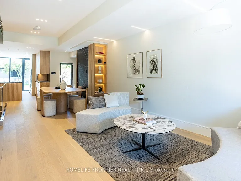 179 Palmerston Ave — Photo 2
