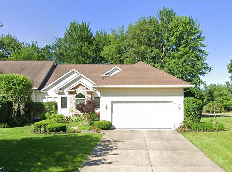 1st image of 380 Muirfield Dr