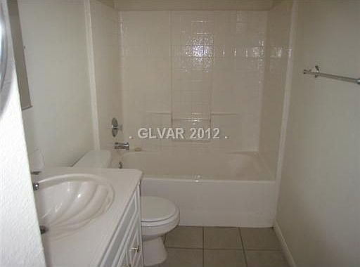 2nd image of 1023 W Adams Ave