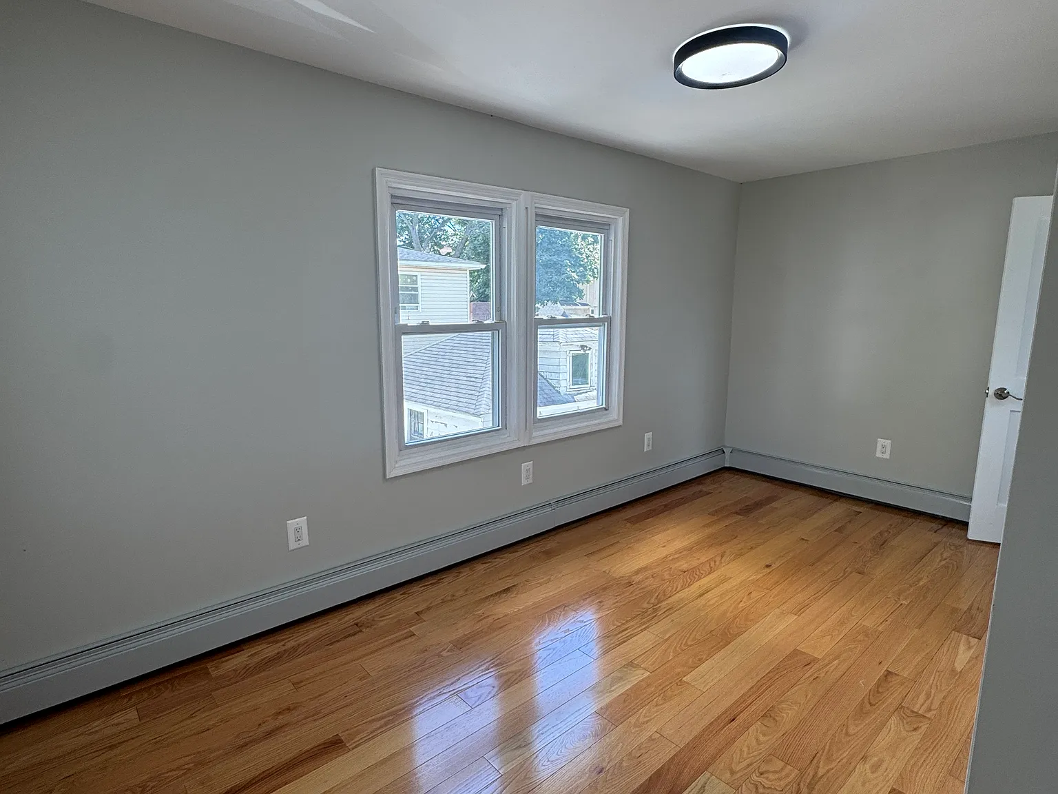 3 bed, $3,350 — Photo 3