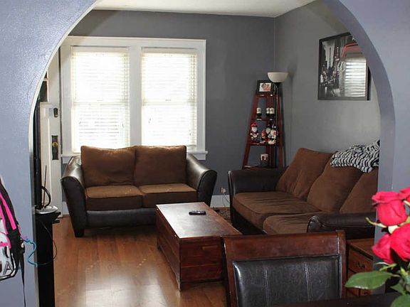 5th image of 3708 Lonsdale St