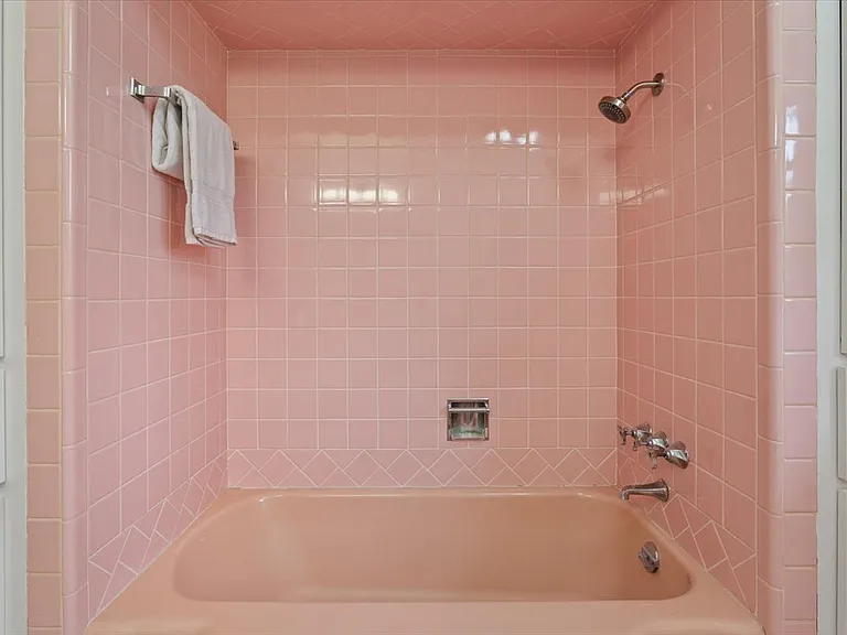 2305 N 15th St — Photo 34