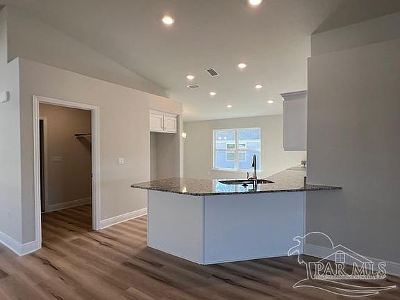 5th image of 606 Sandpine Dr #13C