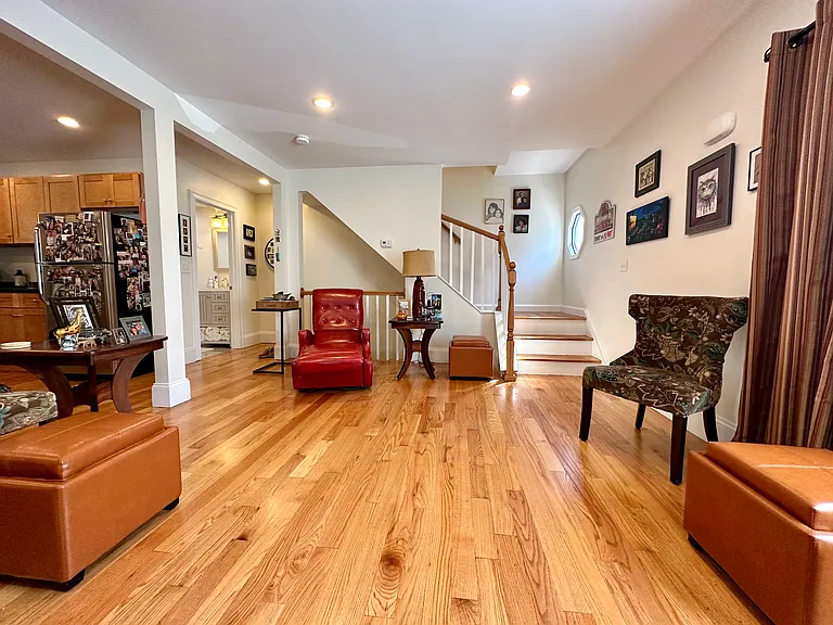 16 Plainfield St #16 — Photo 5