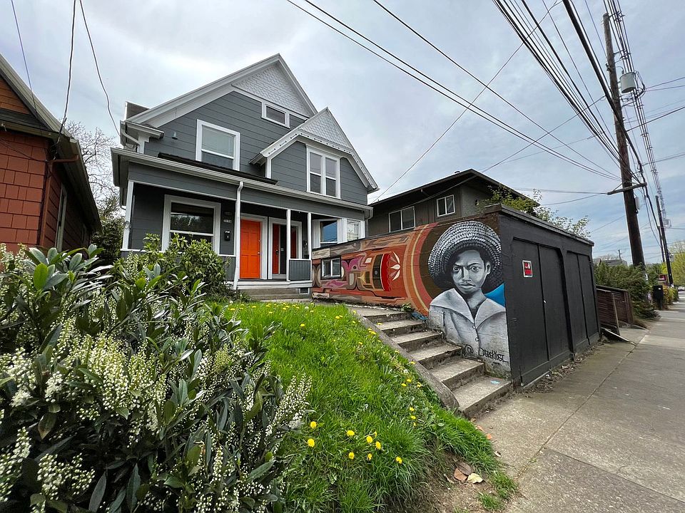 1st image of 3138 SE Belmont St APT 3