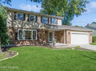 1517 Preston Rd, Naperville, IL 60563