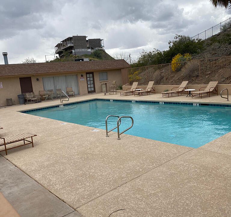 1st image of 1130 E BUTLER Drive #D1
