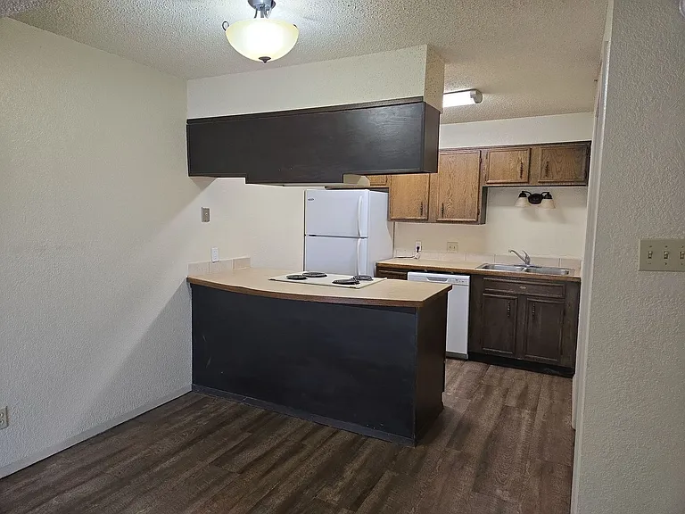 Cimarron Apartments — Photo 51