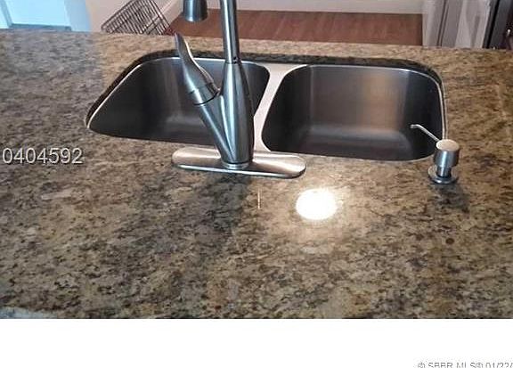 5th image of 400 Commodore Dr APT 214