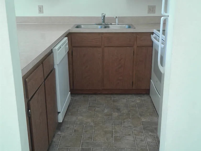114 W Adams Ave #8 — Photo 6