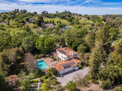 14210 Berry Hill Ct, Los Altos Hills, CA, 94022