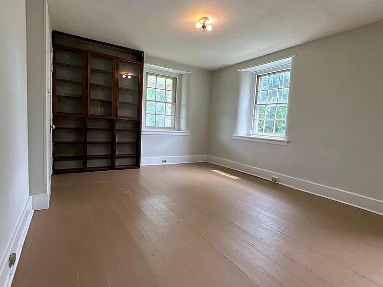 104 S Limekiln Pike — Photo 9