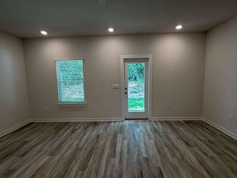 47 S Main Deck Dr — Photo 2