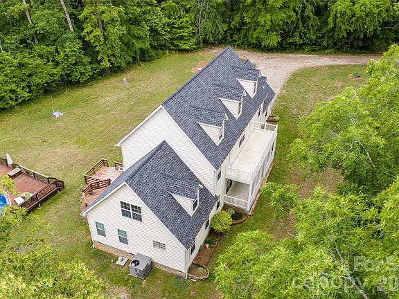 4th image of 1225 Northway Dr
