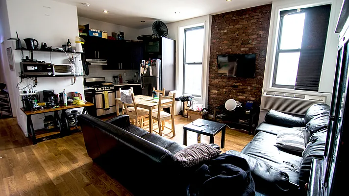 Rented by Lofts and Flats LLC | media 24