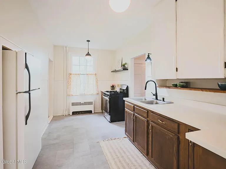 50 Phillips Rd #B — Photo 7