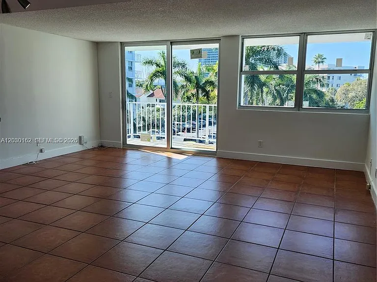 16558 NE 26th Ave #4J — Photo 7
