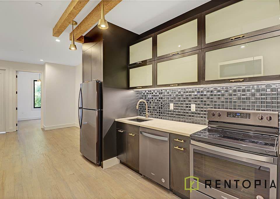 1st image of 144 N 11th St #1M