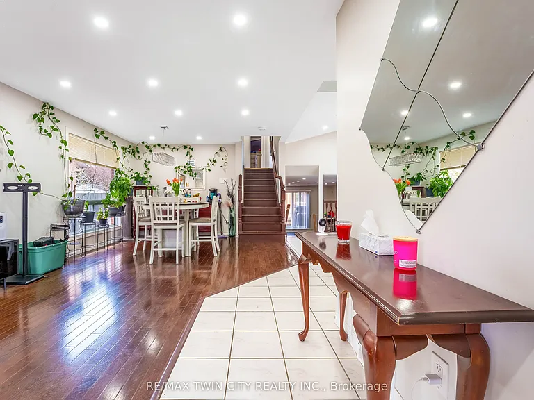 183 Bush Clover Cres — Photo 4