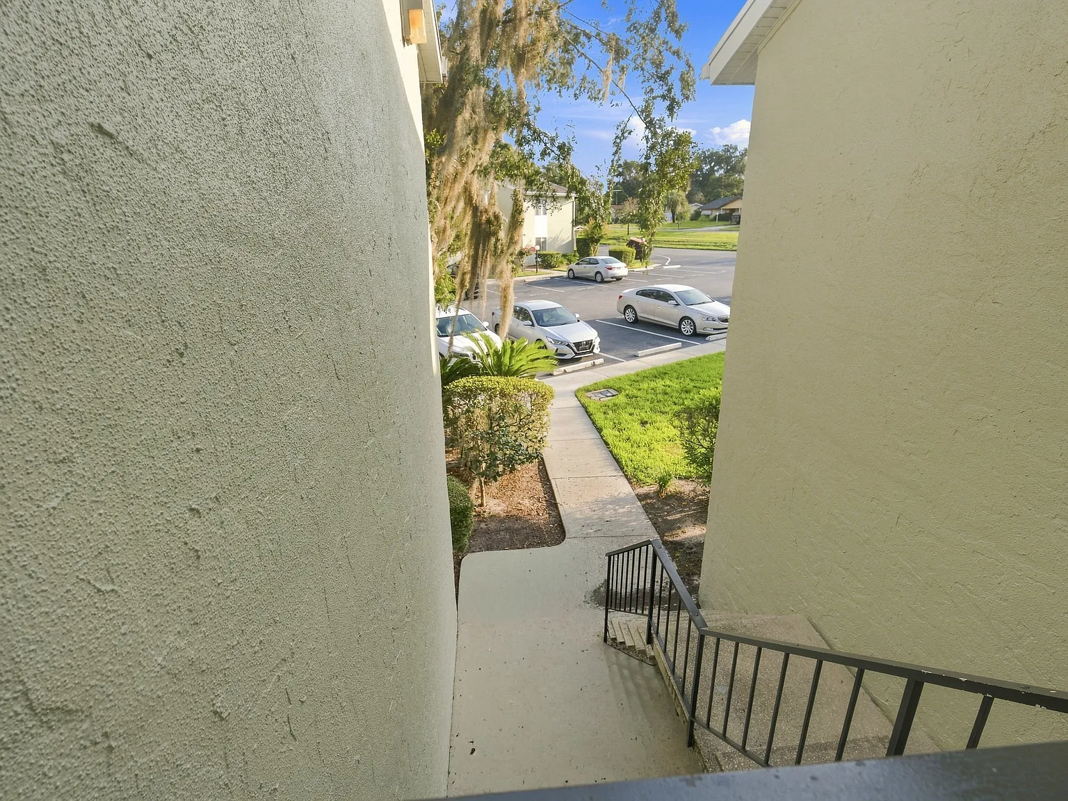 2 bed, 1031 sqft, $1,300 — Photo 3