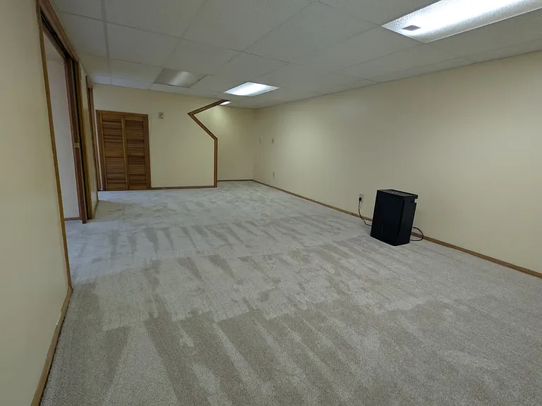 510 Emann Dr — Photo 7
