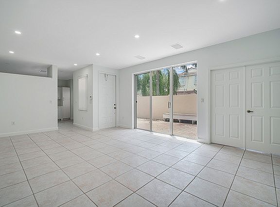 5th image of 1145 Cherry Palm Ln