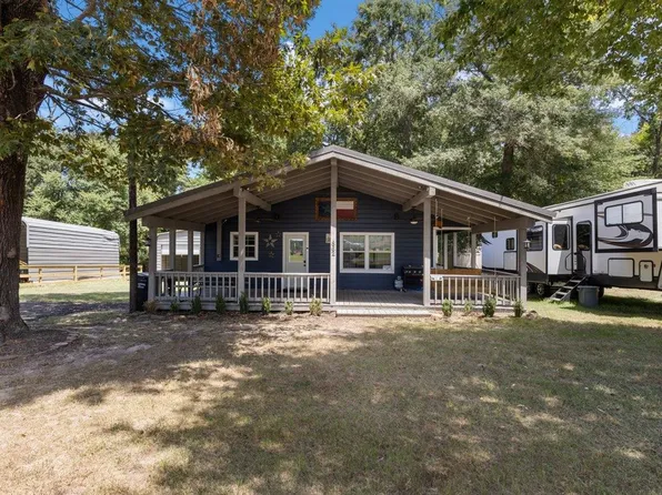 862 Lakeview Dr, Jefferson, TX 75657